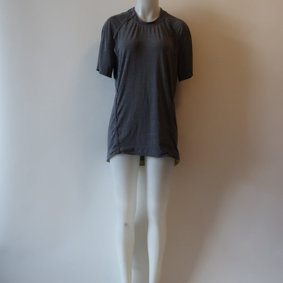 LULULEMON GREY SHORT SLEEVE TEE SHIRT SZ LARGE * - Picture 1 of 7